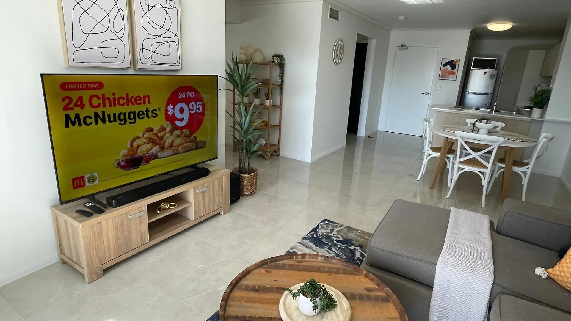 טאונסביל City Riverside Apartment 25
